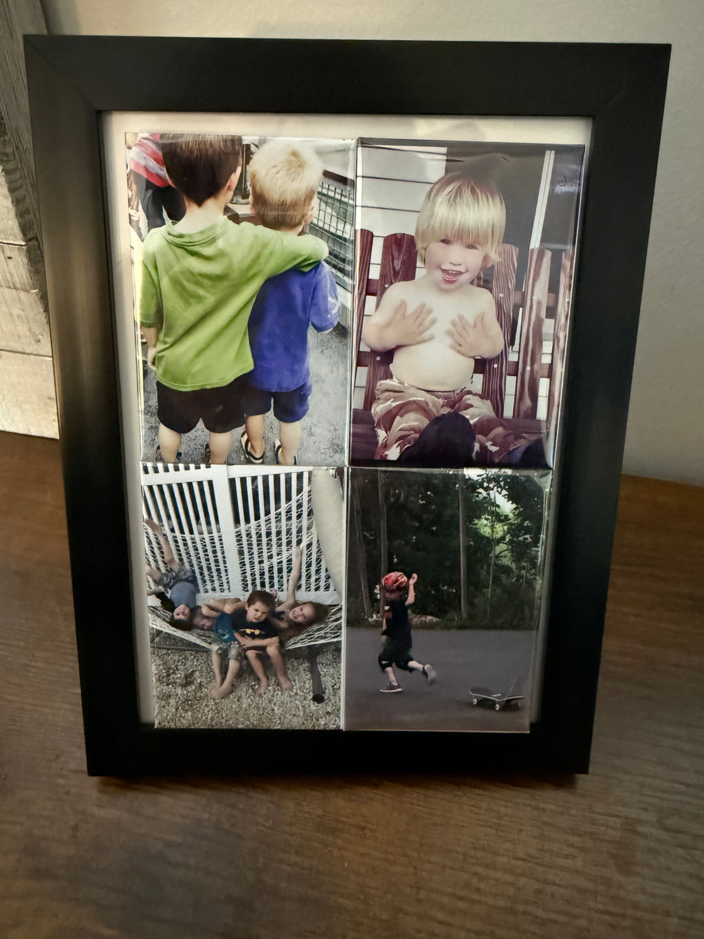 4 Pc Magnet Display Frame (5x7 Black Frame)